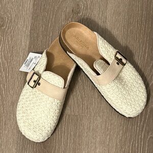 Arizona Jean Company Women's Cream Textured Mules